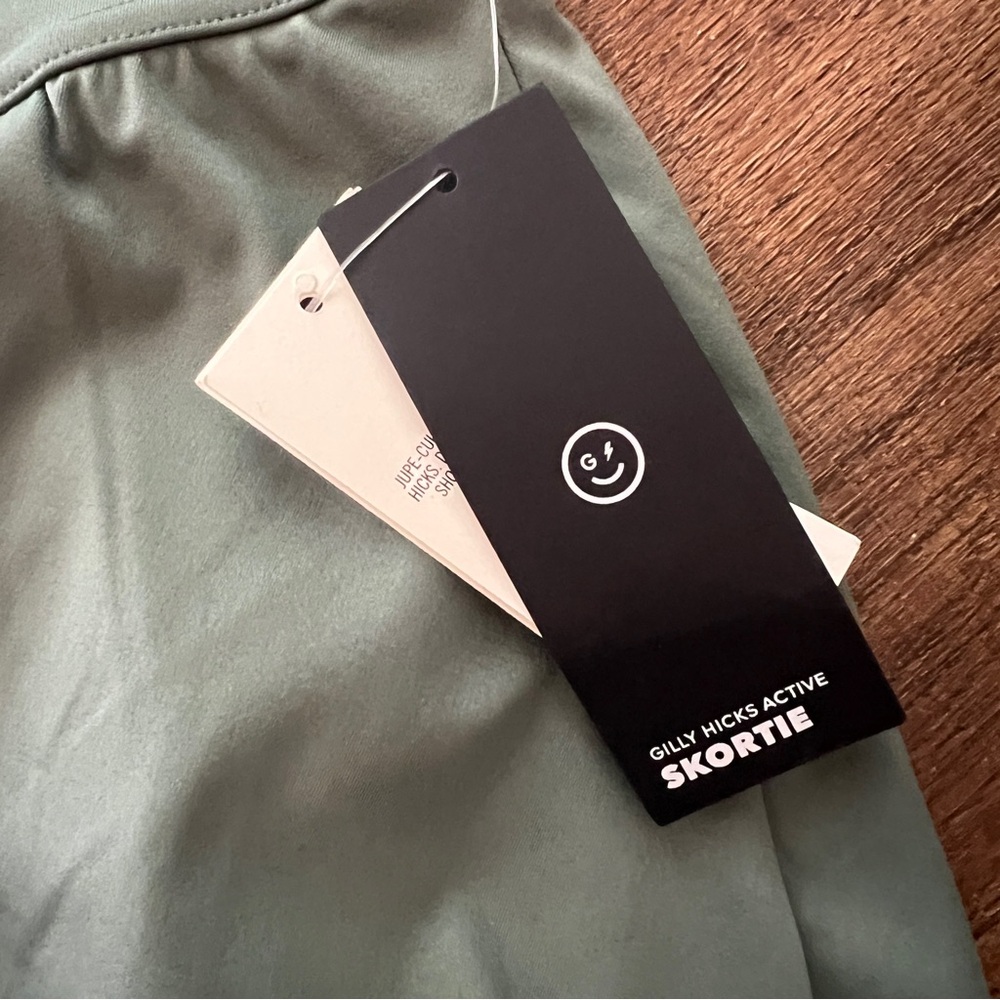 Gilly Hicks Active Green Skortie Athletic Tennis Skort Skirt XS NWT - Picture 3 of 4
